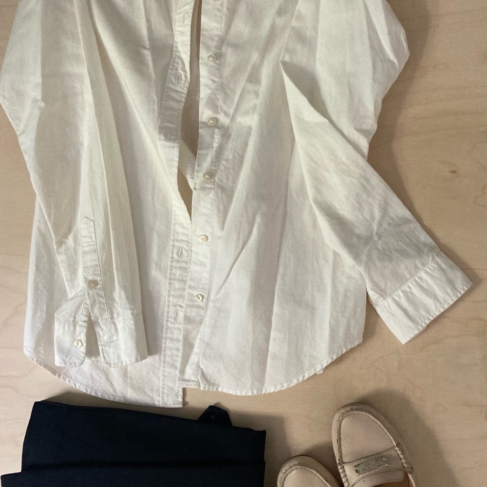 Uniqlo white collar top